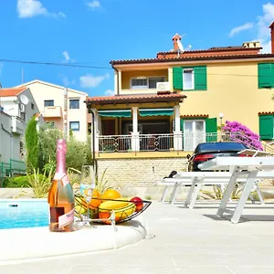 Lux Nina With Six Bedrooms, Private Pool, Sauna , Zadar Kroatien
